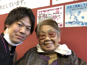 慢性腰痛・坐骨神経痛・脊柱管狭窄症の症例報告（松戸市の90代女性）